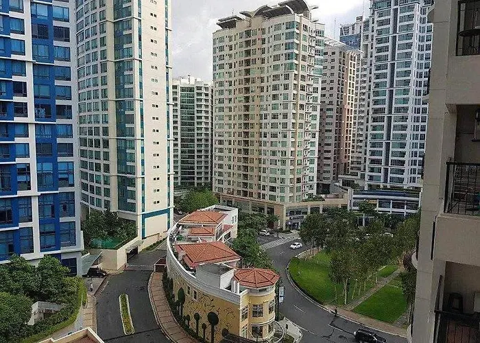 Forbes Town Aparthotel